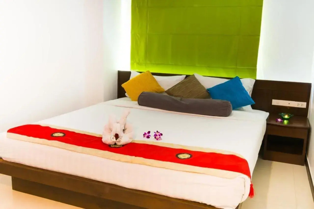 Hawaii Patong Hotel