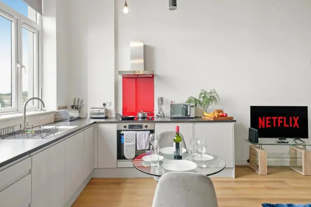 Duplex Apartments By Luxe Your Stays- Sandwell, West Bromwich