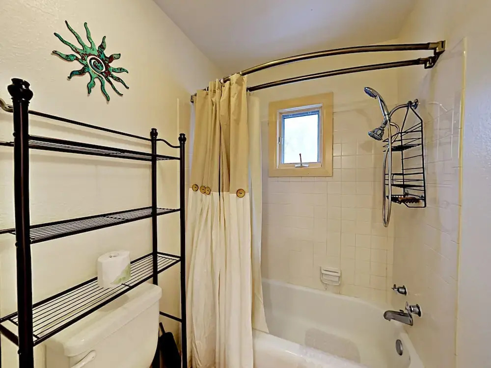 Bishops Lodge Unit 18 - 1 Br Apts