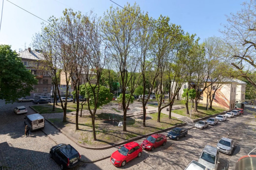 Royal VIP Apartment on Pidmurna 24