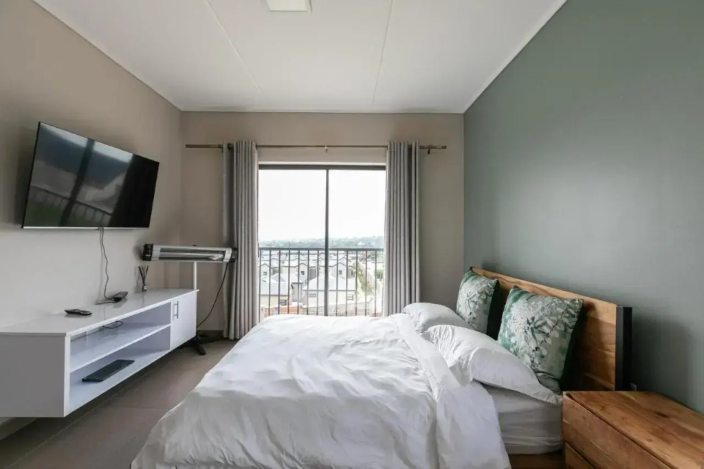 Jacana Estate, The gem