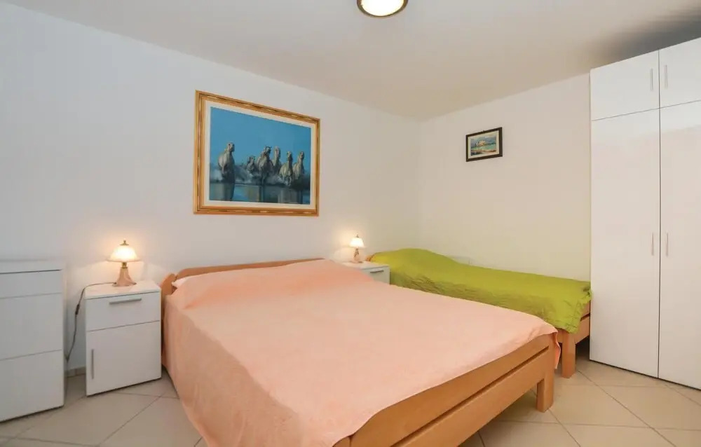 Nice Apartment in Portoroz With Wifi and 1 Bedrooms