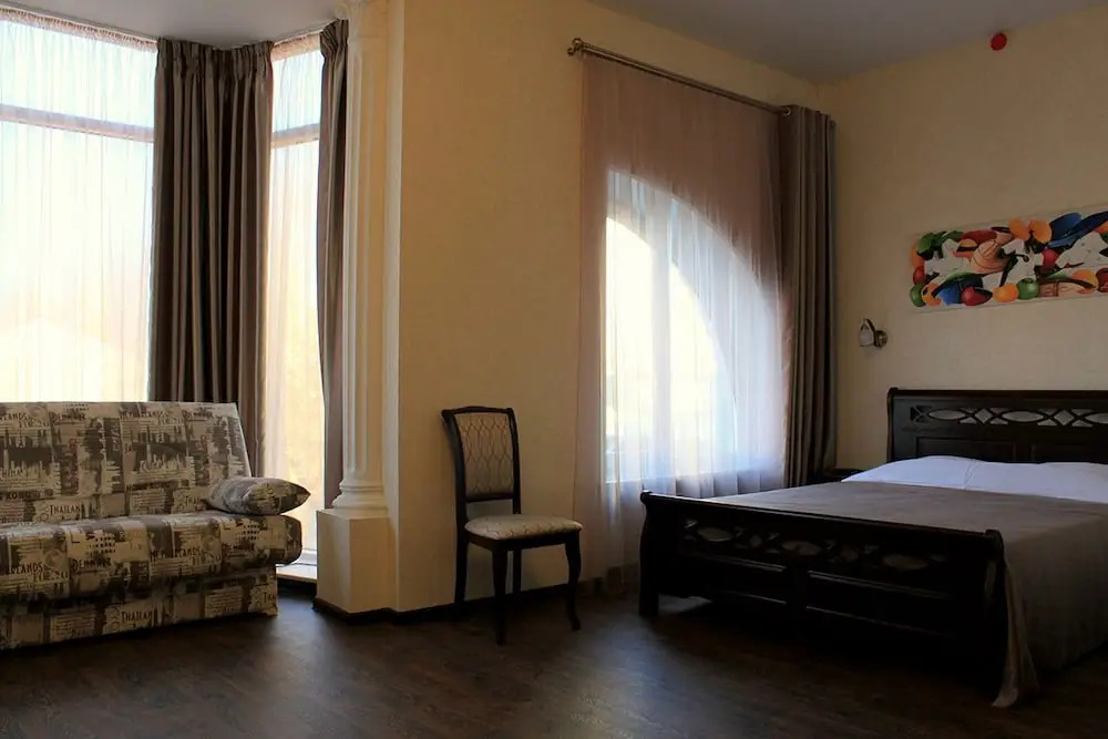 Zenith Hotel