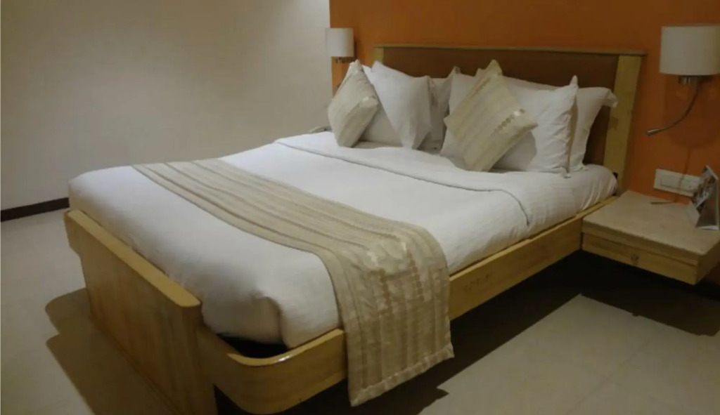 Hotel Suncity Apollo - Gateway Of India