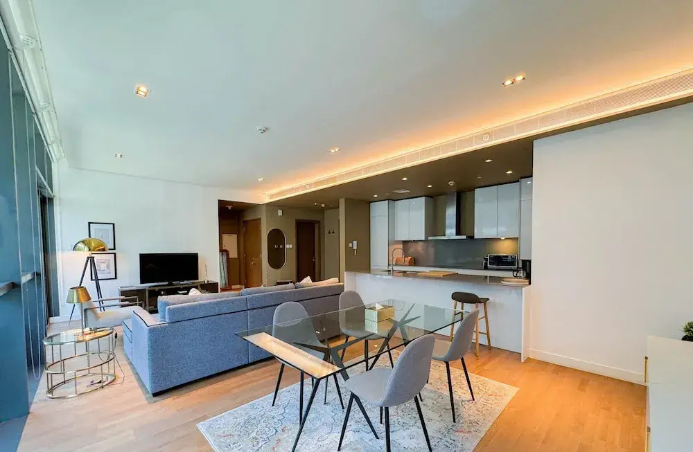 Aya - Sophisticated 1BR Apartment in CityWalk with Views