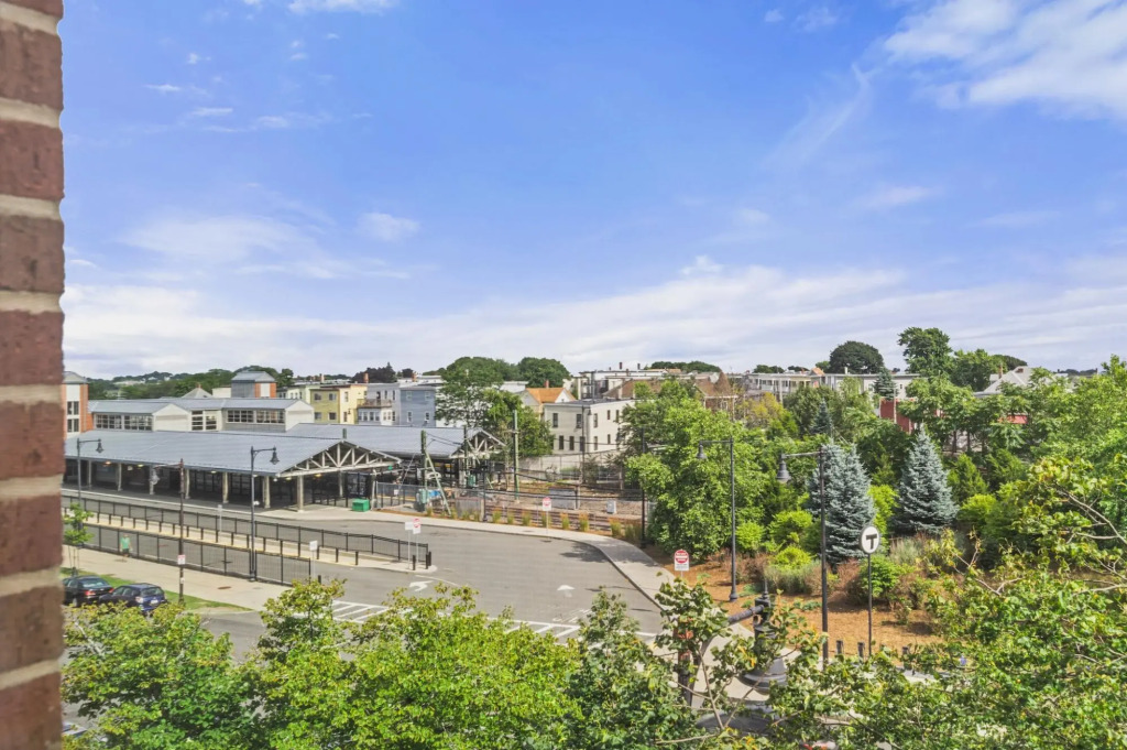 Luxury 2BD/2BA Near Logan Airport and T station