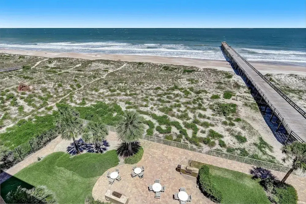 Fully Remodeled Condo with Atlantic Ocean View and Access to Private Fishing Pier by RedAwning