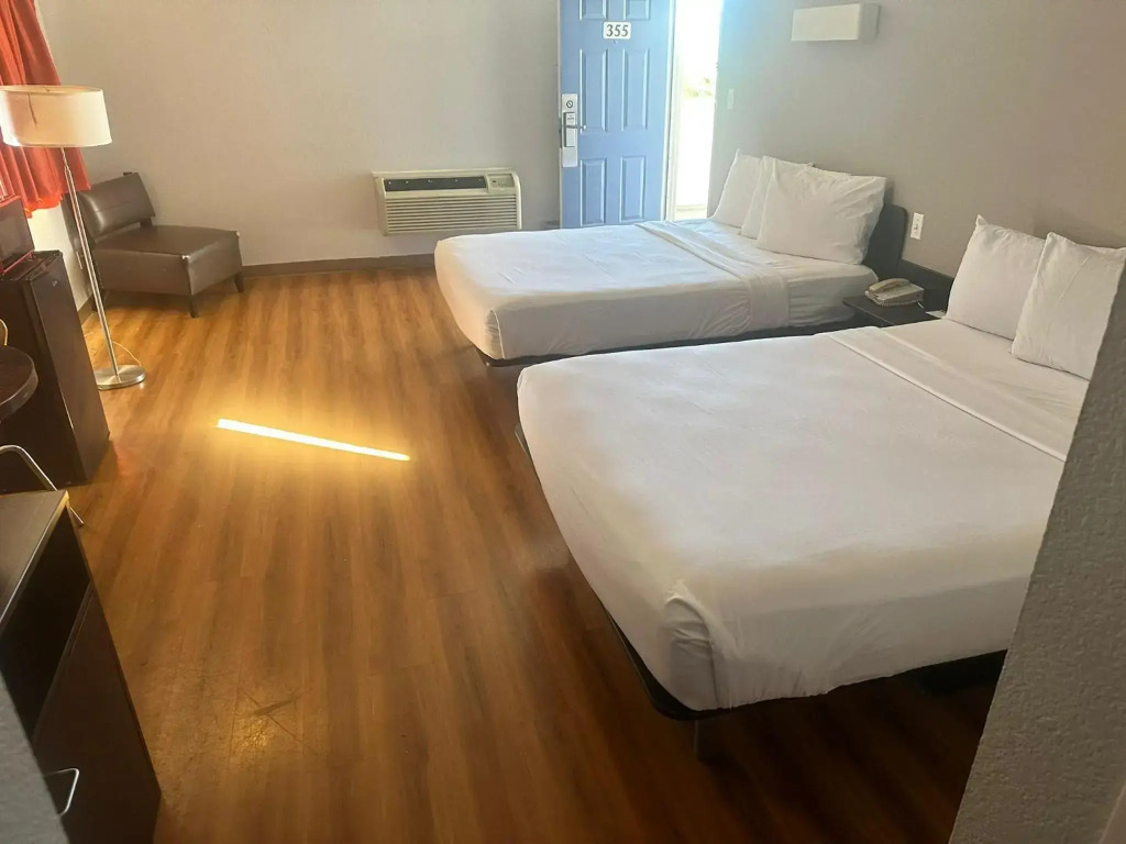 Motel 6-Ventura, CA - South