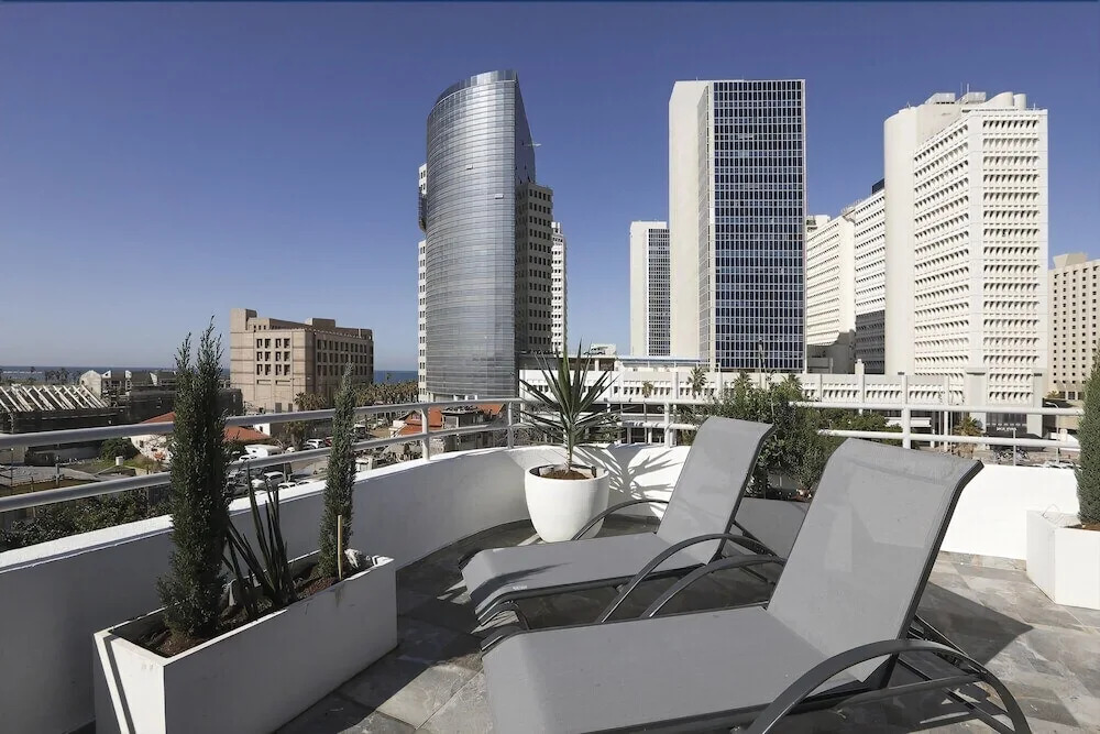 Casa Archie Luxury Suites