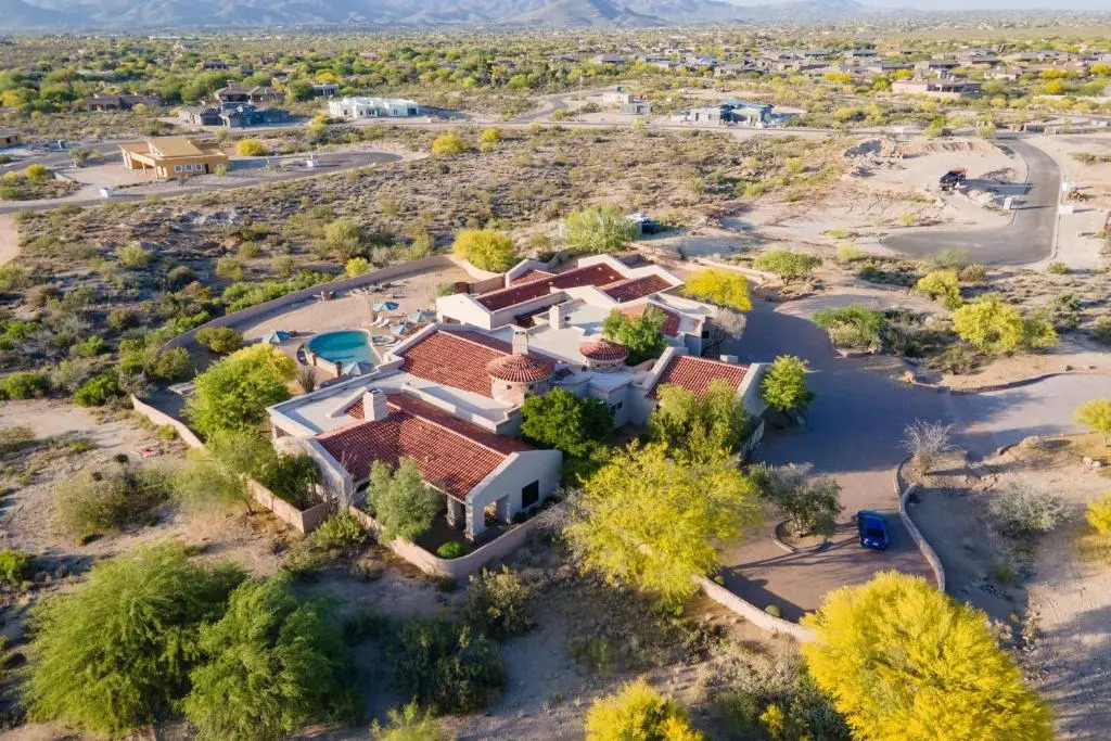 Bronco by AvantStay Incredible Views w Pool Hot Tub Outdoor Kitchen Game Room Movie Room