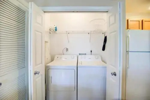 Colony Club U7 condo