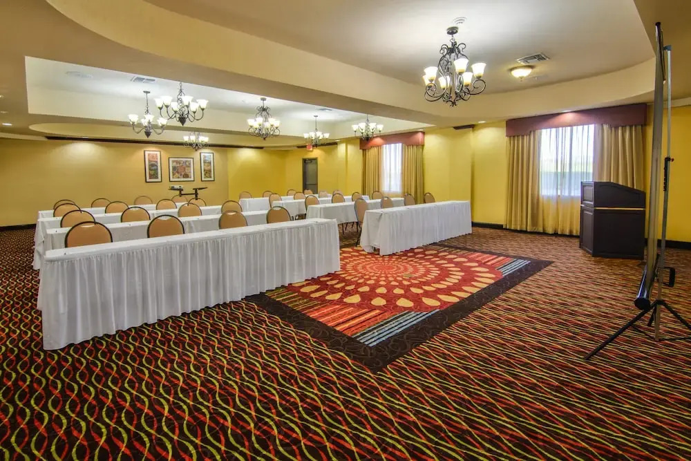 Country Inn & Suites by Radisson, Terrell
