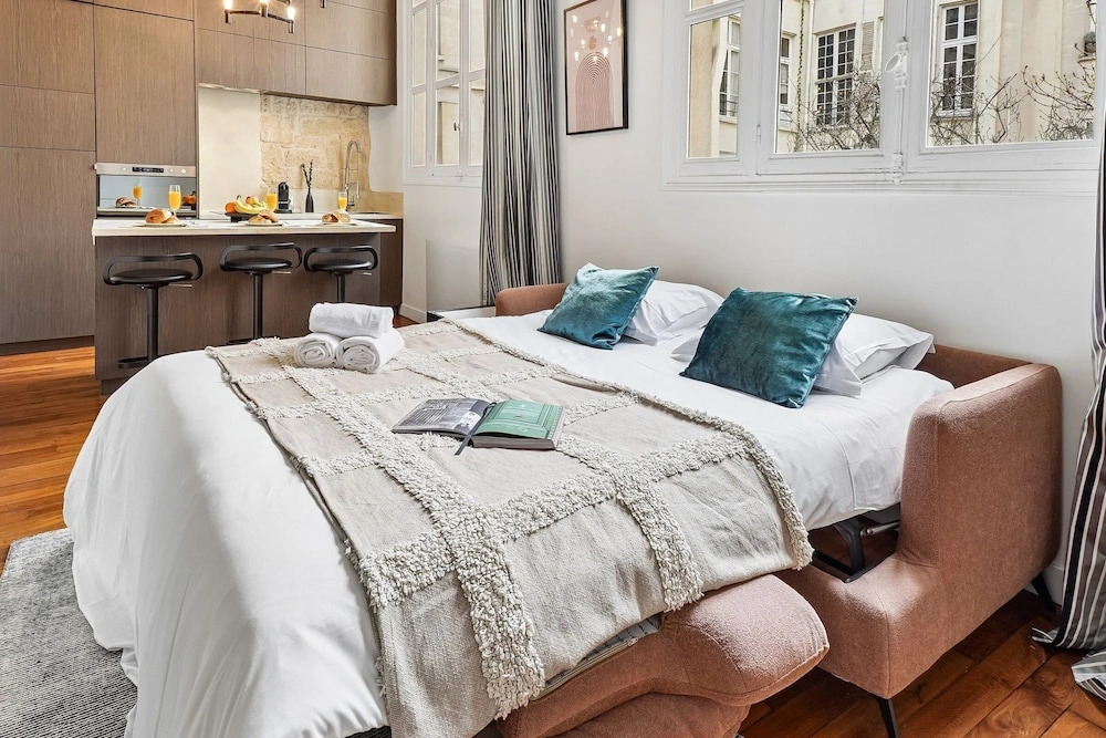 Elegant 1BR near Notre-Dame Cathedral