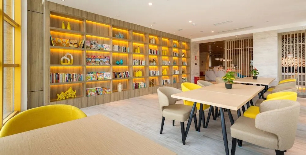 Atour Hotel Hongyadong Riverside Chongqing