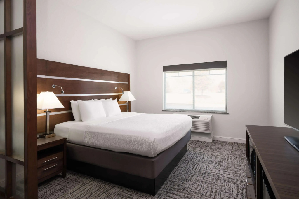 Best Western Plus College Station Inn & Suites