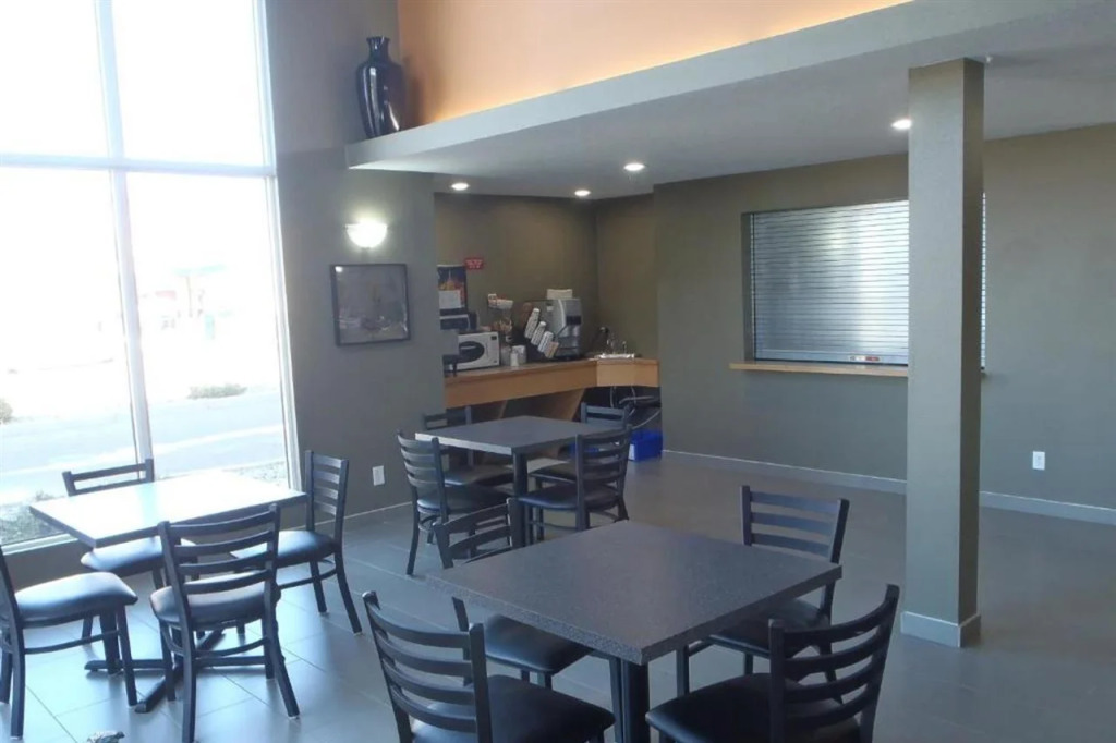 SureStay Plus Hotel by Best Western Lethbridge
