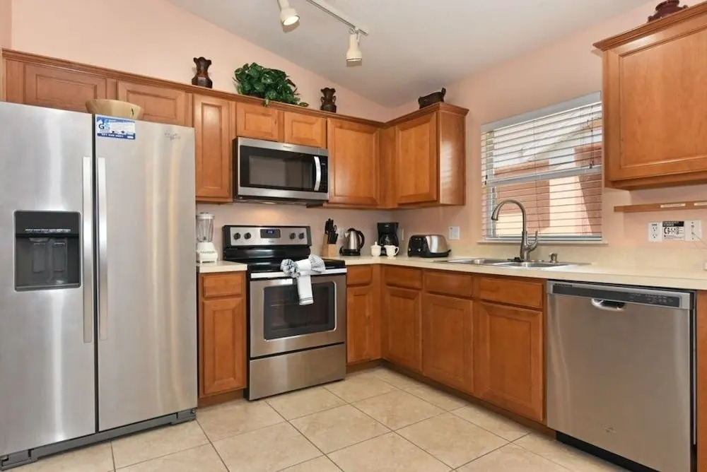 4 Bed Pool Game Room In Sandy Ridge 4 Bedroom Home by Redawning