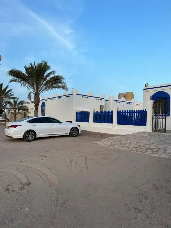 Al-Ashkhara Beach Resort منتجع شاطئ الأشخرة