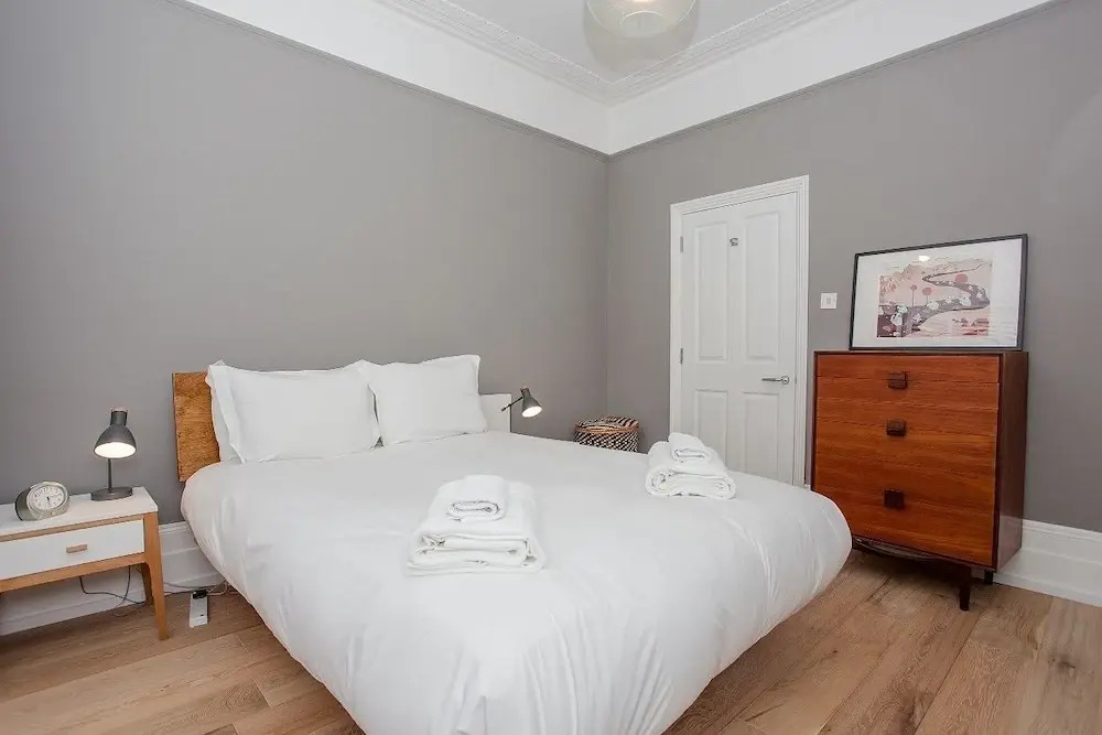 Stunning 2 Bedroom Apartment With Patio