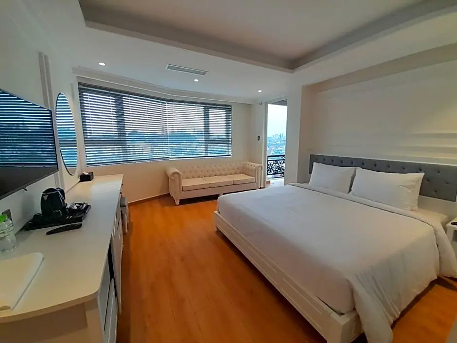 Nature Hotel - Pham Hong Thai