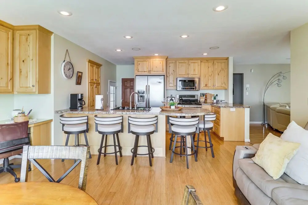 Lakeside Alexandria Retreat w/ Deck + Boat Dock!