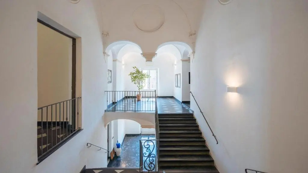 Italianway - Piazza Rossi 4
