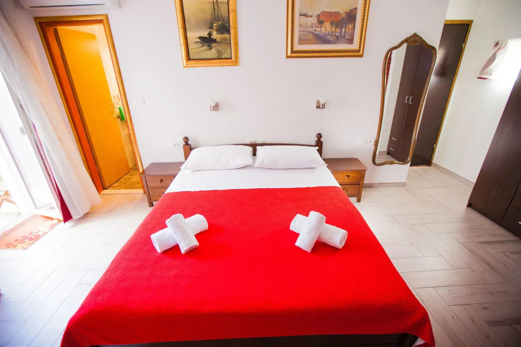 Golden Gate Dream Rooms