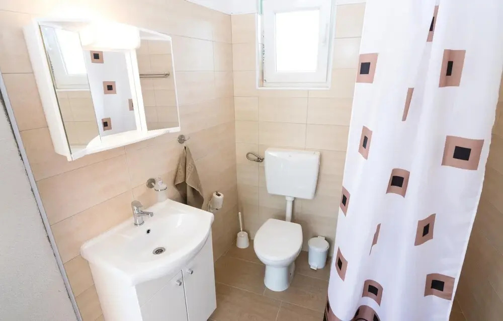 Awesome Apartment in Sukosan With 4 Bedrooms, Wifi and Outdoor Swimming Pool