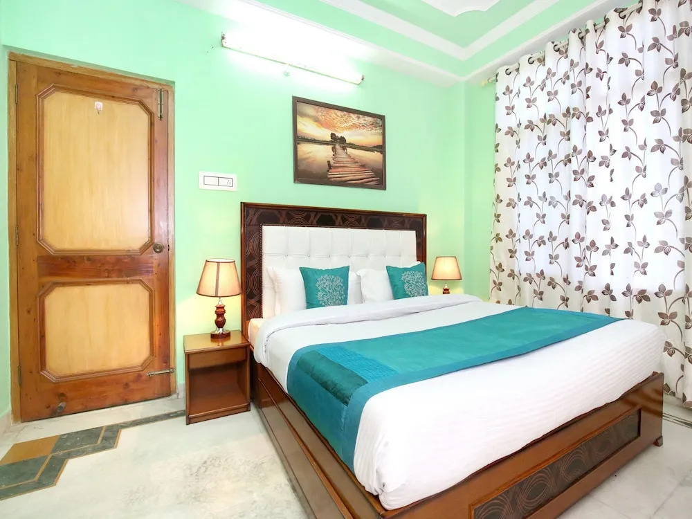 OYO 10862 Home Luxury 3BHK Chota Shimla