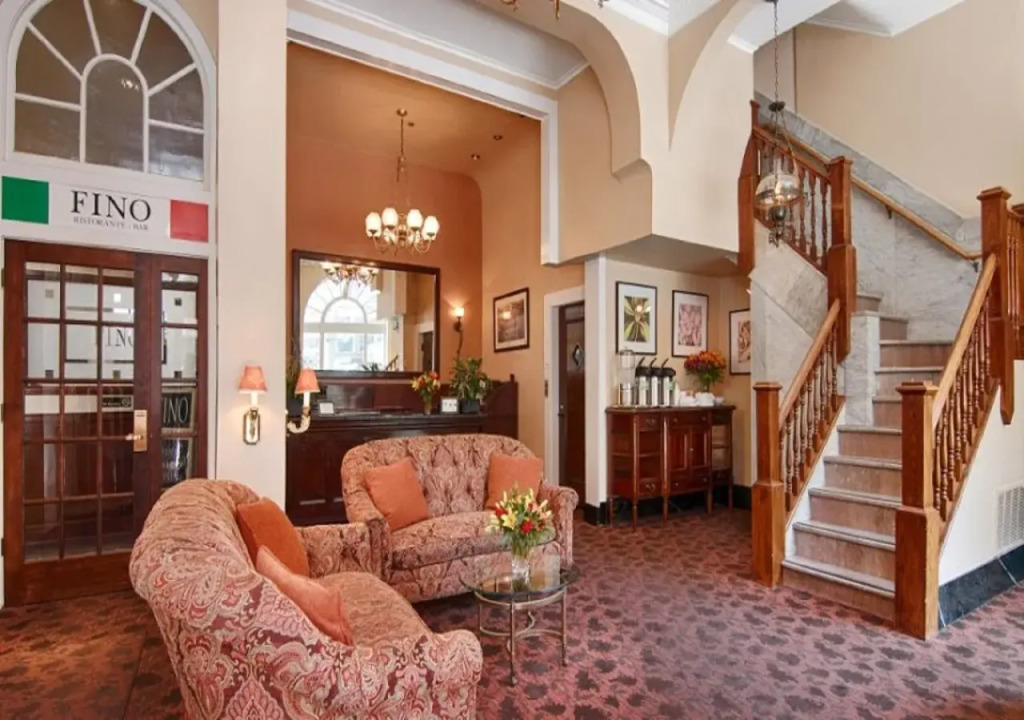 The Andrews Hotel