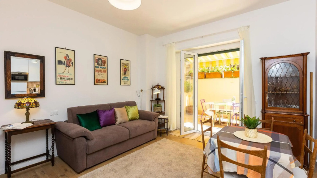 Rental in Rome Annietta Apartment