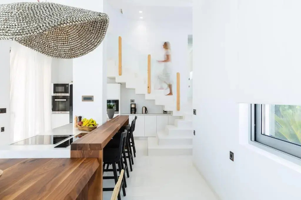 La Casa di Mare, Luxury Beach Front Villa with Private Pool, Whirlpools & Sauna, By ThinkVilla