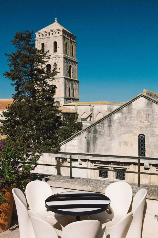 Le Cloître