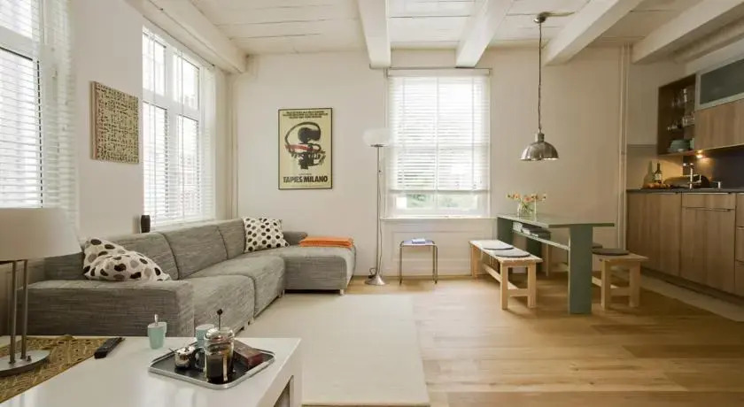 Juuls Apartment