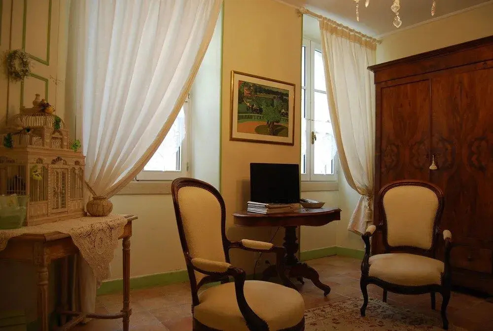 Les Chambres de LHorloge