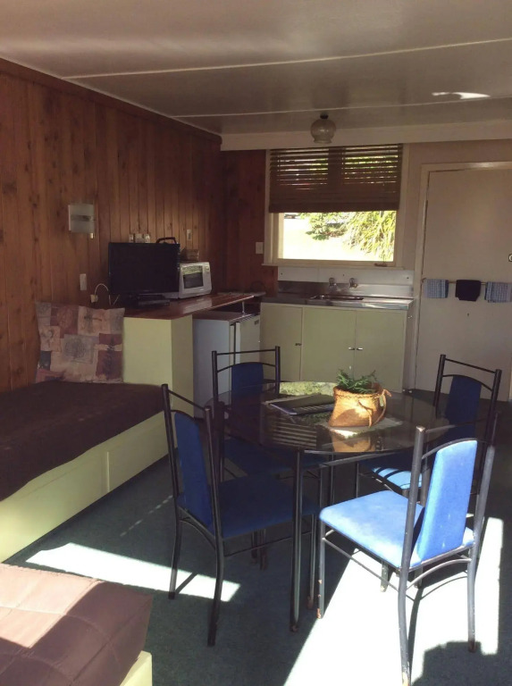 Hicks Bay Lodge