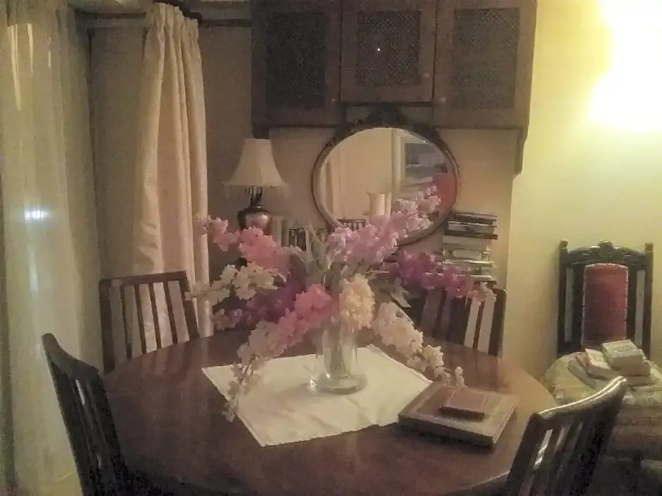 Ashleigh House Bed & Breakfast