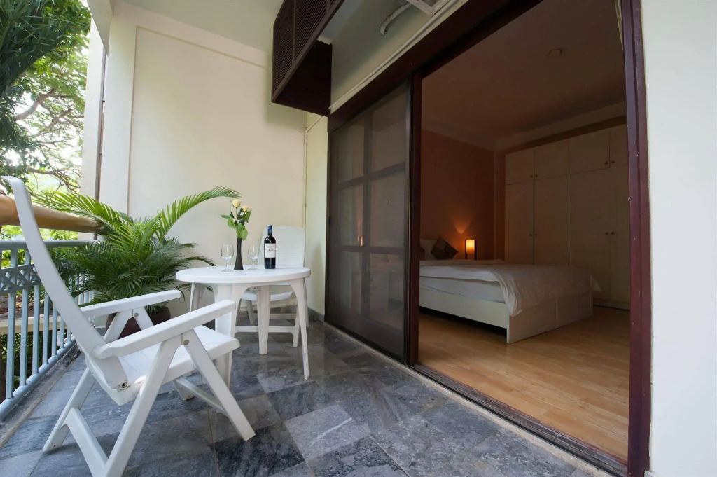 Embassy Place Apartments