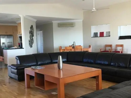 Townsville Apartments on The Strand - Penthouse