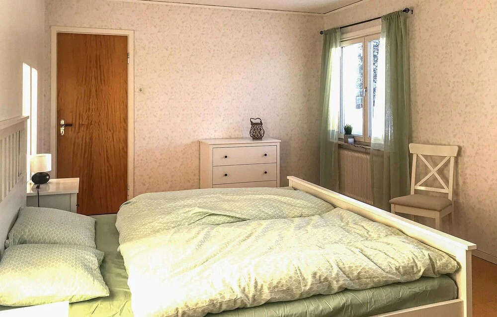 Nice Home in Auktsjaur With Sauna and 2 Bedrooms