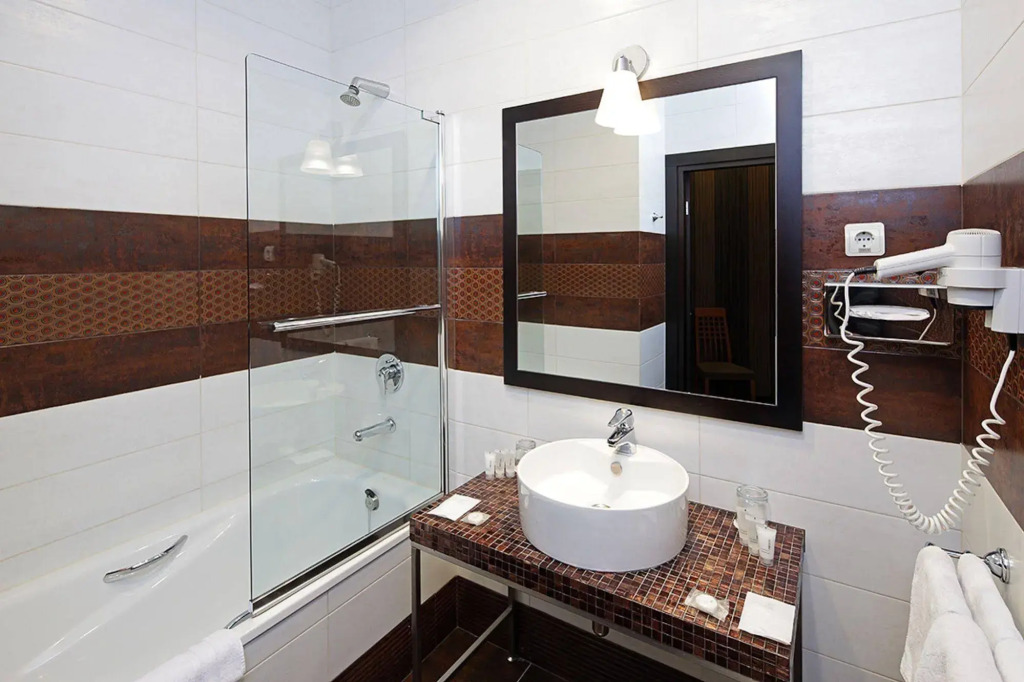 Rixwell Centra Hotel