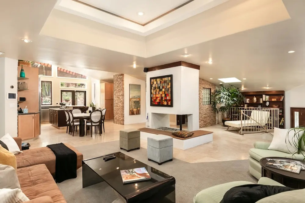 Skyhill Oasis W/ Hot Tub Walk To Universal 4 Bedroom Home