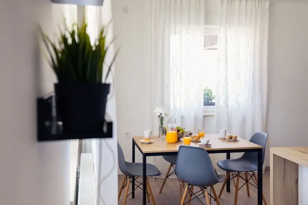Rooms & apartments Karlo