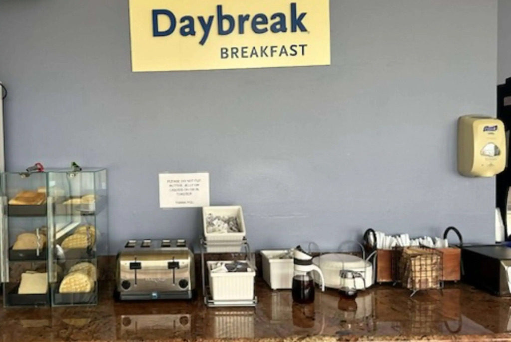 Days Inn by Wyndham San Diego-East/El Cajon