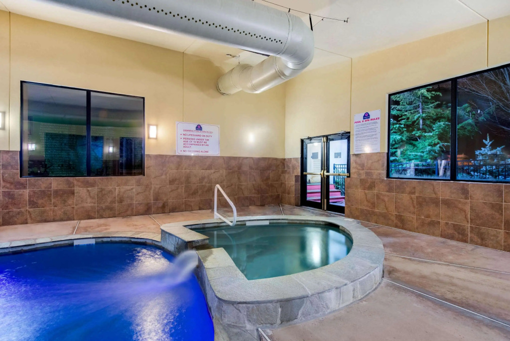 La Quinta Inn by Wyndham West Long Branch NJ Shore Area