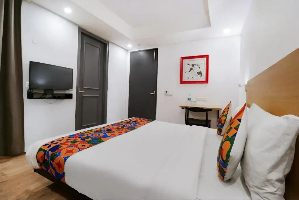 FabHotel Pantao Stays