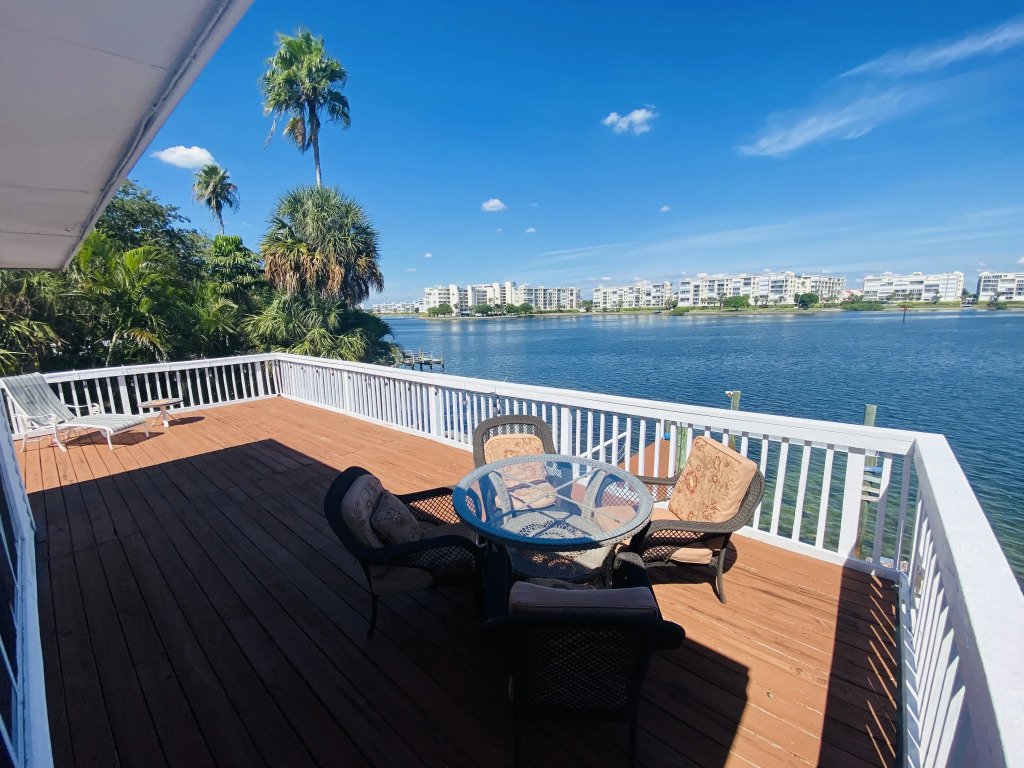 St Pete Beach Waterfront Dock New Wave Getaways 2