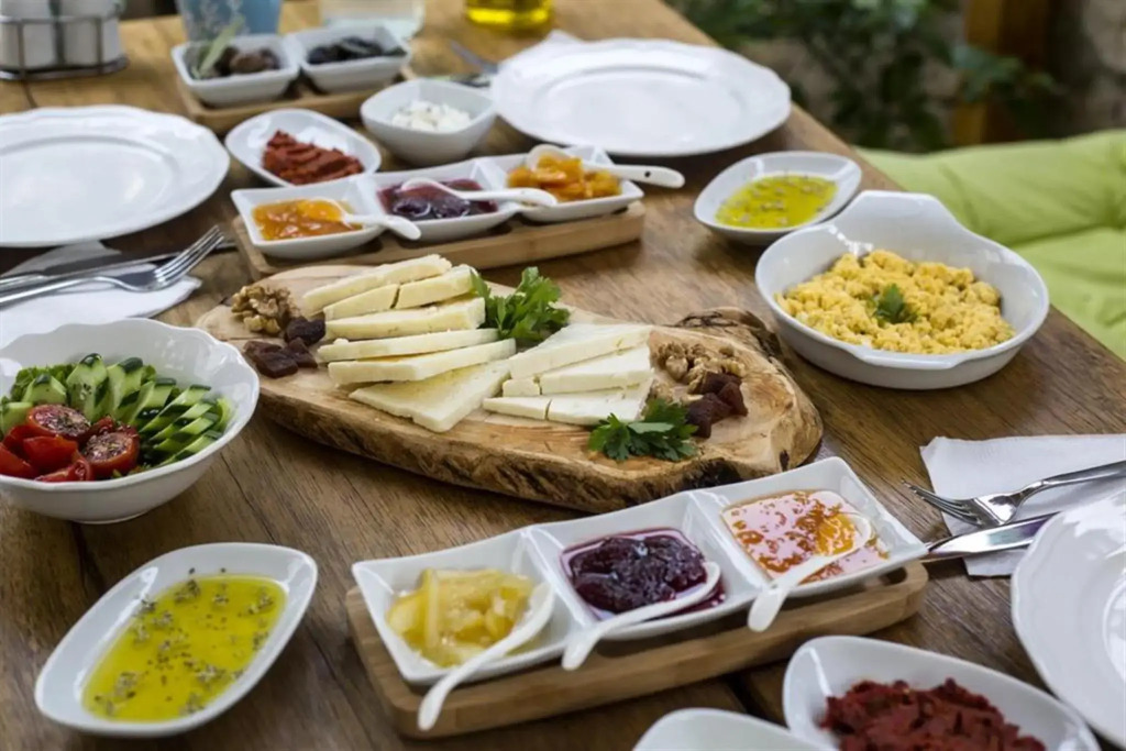 noonbir Alaçatı otel