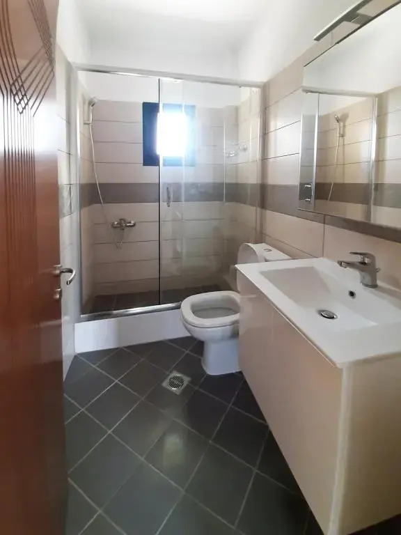 Spacious Holiday House with Shared Pool