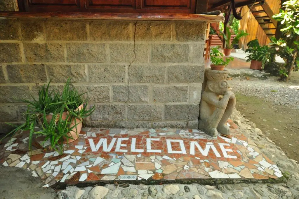 Howler Monkey Hotel